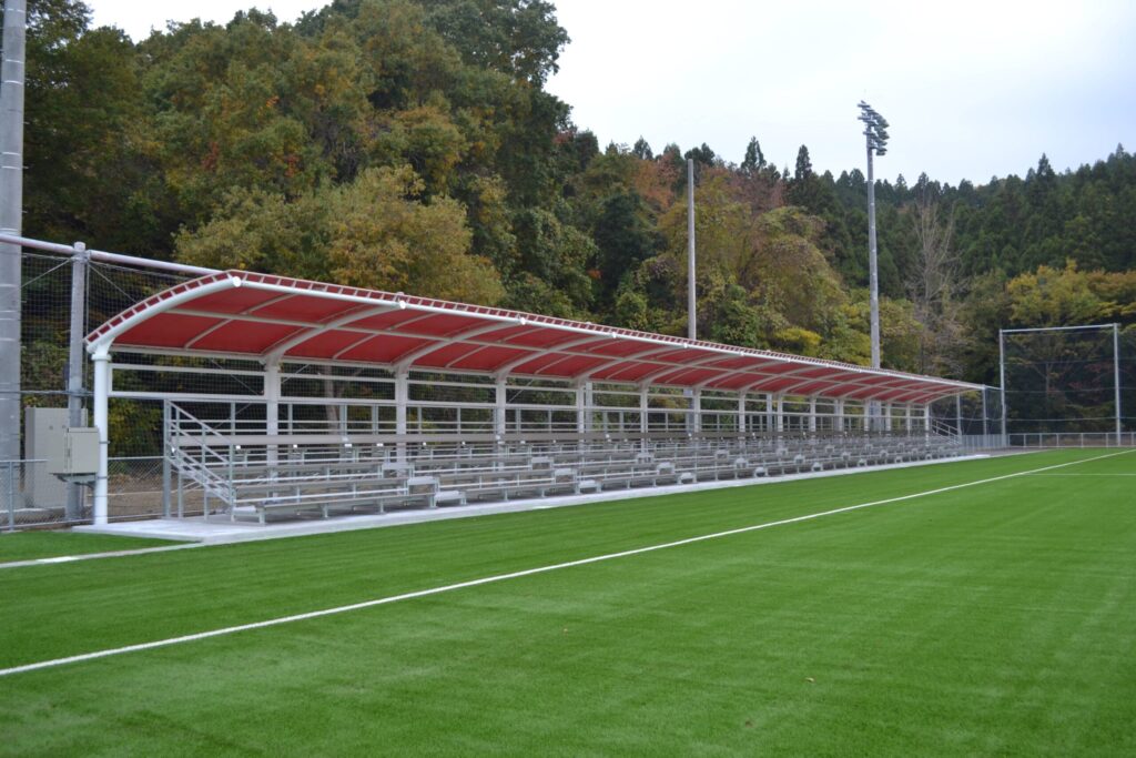 サッカー場観客席シェルター
